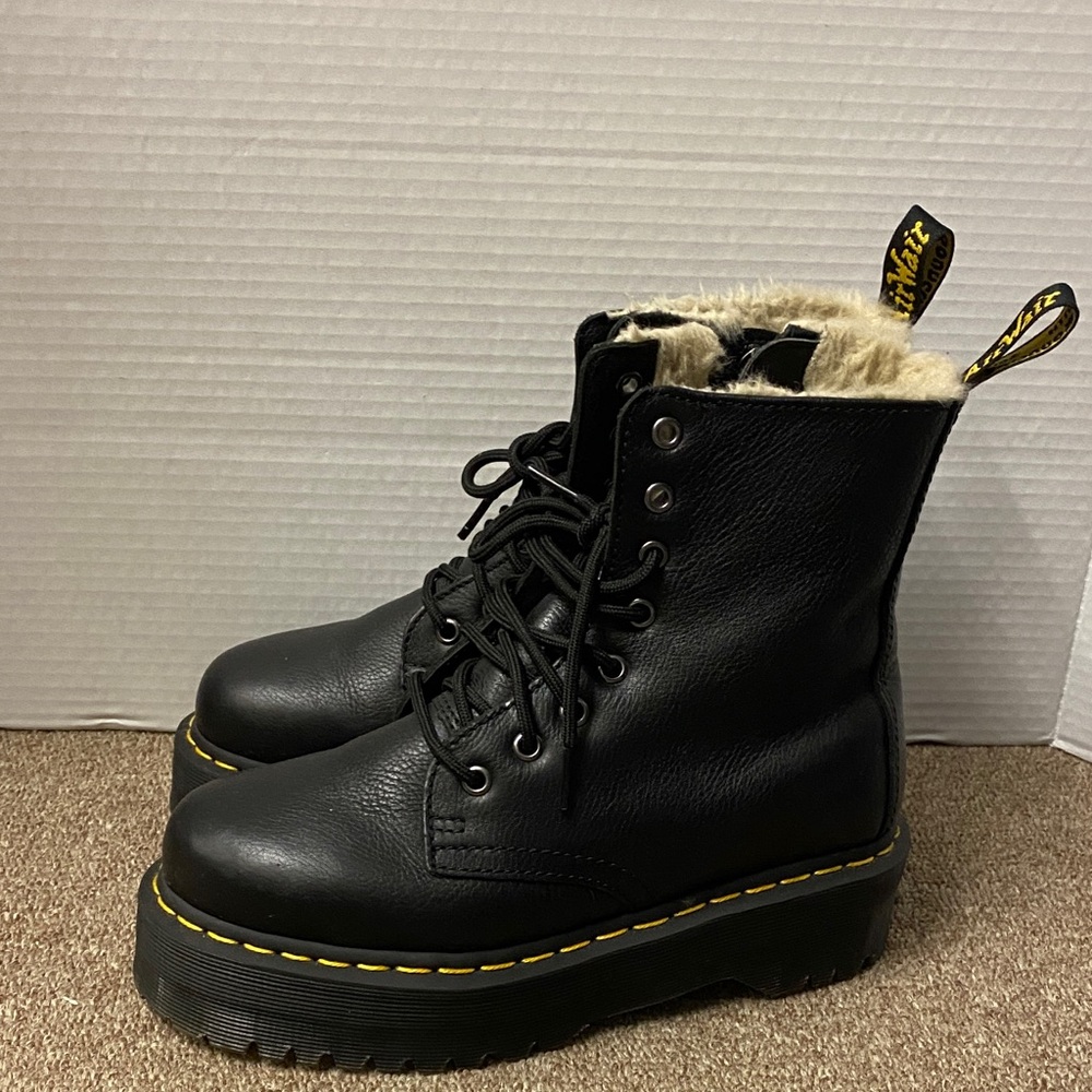 Dr. martens lined Jadon FL